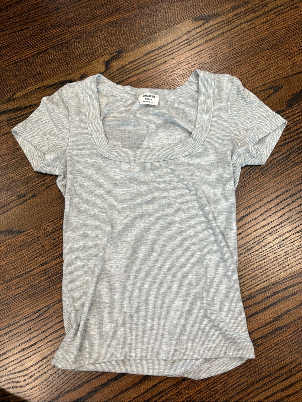 Grey top
